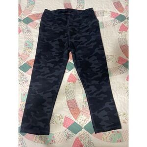 Danskin Womens Black Camo High Waisted Capri Leggings Size Large Style 9199